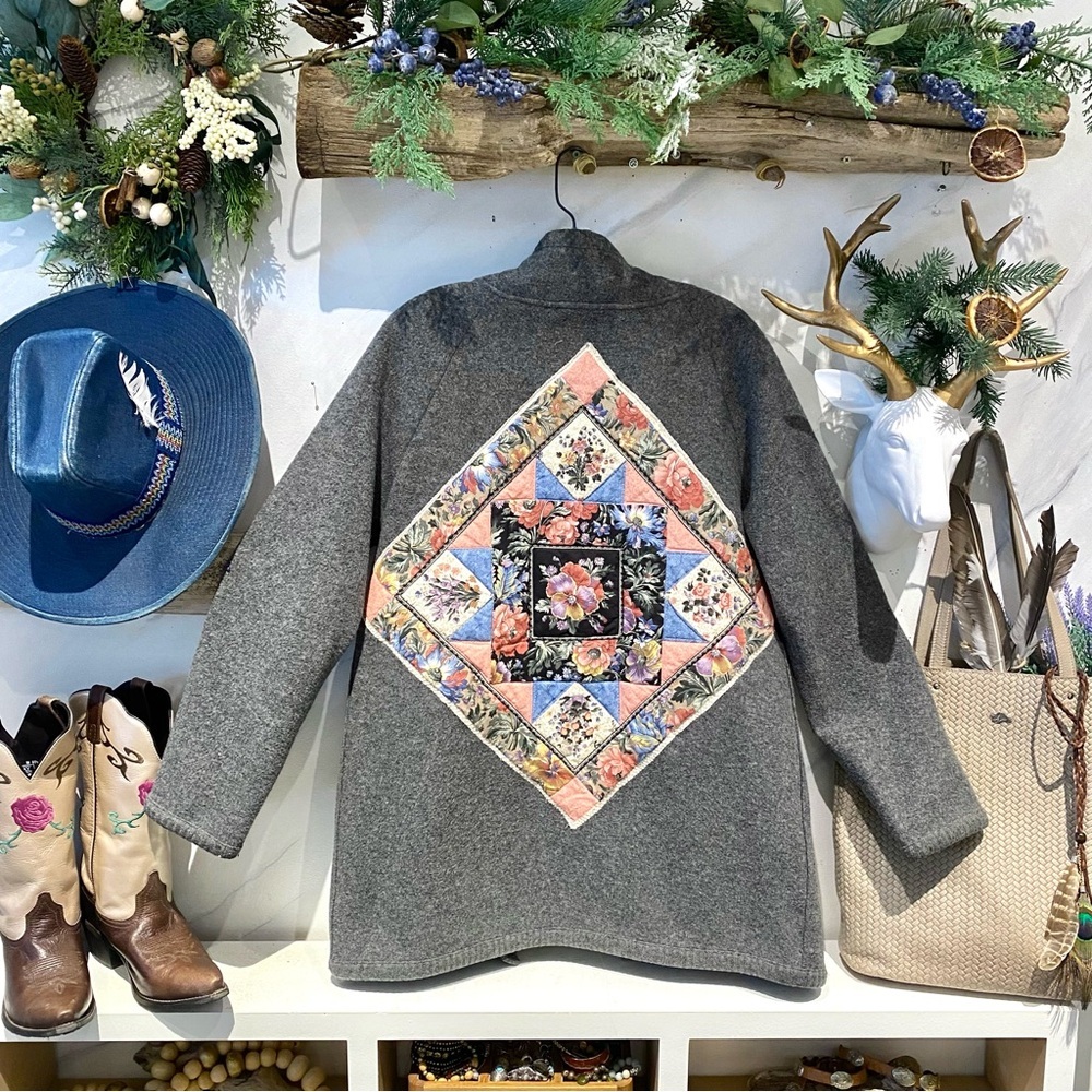 Upcycled FOLK quilted back detailing boho wool vintage jacket w farmhouse vibe - Picture 2 of 12